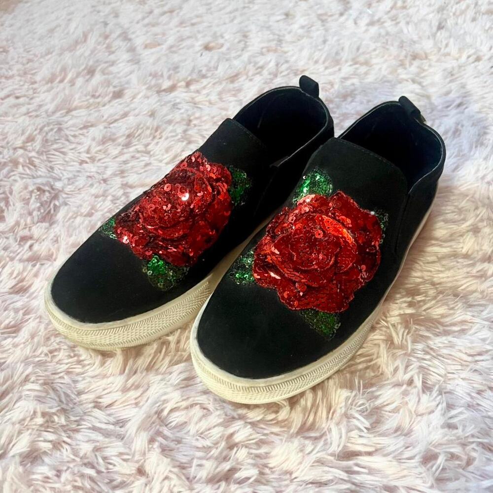 Steve Madden Decklen Rose Sequin‎ Whimsygoth Grunge Artistic Slip On Sneakers
